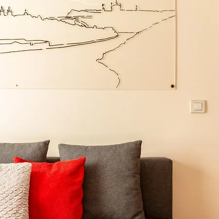 Francos Relaxing By The Metro شقة بورتو