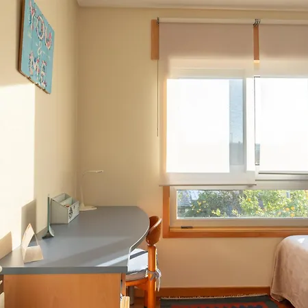 Francos Relaxing By The Metro Lägenhet