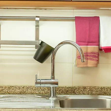 Francos Relaxing By The Metro Lägenhet Oporto