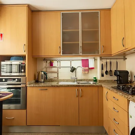 Francos Relaxing By The Metro * Oporto