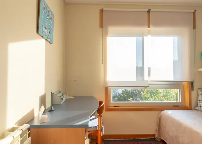 Francos Relaxing By The Metro Lejlighed