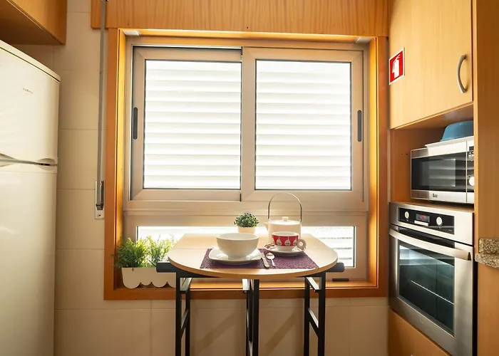 Francos Relaxing By The Metro Lejlighed Porto