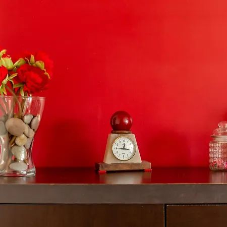 Francos Relaxing By The Metro Apartment *