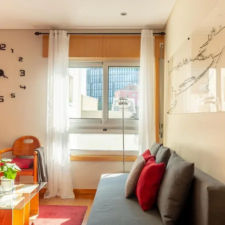 Francos Relaxing By The Metro Apartment *