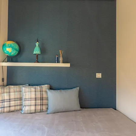 Francos Relaxing By The Metro